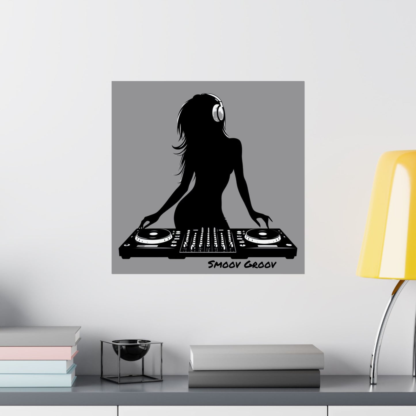 Smoov Girl Groov DJ in grey